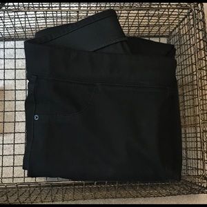 Old Navy Black Rockstar 24/7 Pull on pants